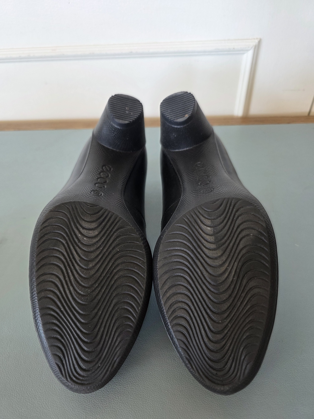 ECCO Dress Classic Black Leather Block Heel Pump; Size 37 Danish Design Comfort - Picture 8 of 9